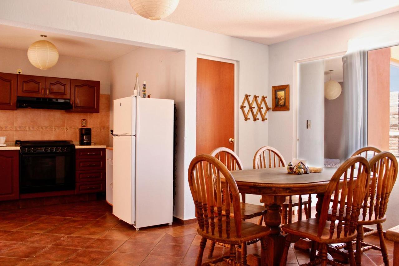 Colorful Family Condo With Terrace And Free Parking グアナファト エクステリア 写真